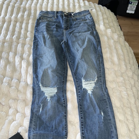 High rise 5/27 sneak peek distressed knees jeans - Picture 3 of 6